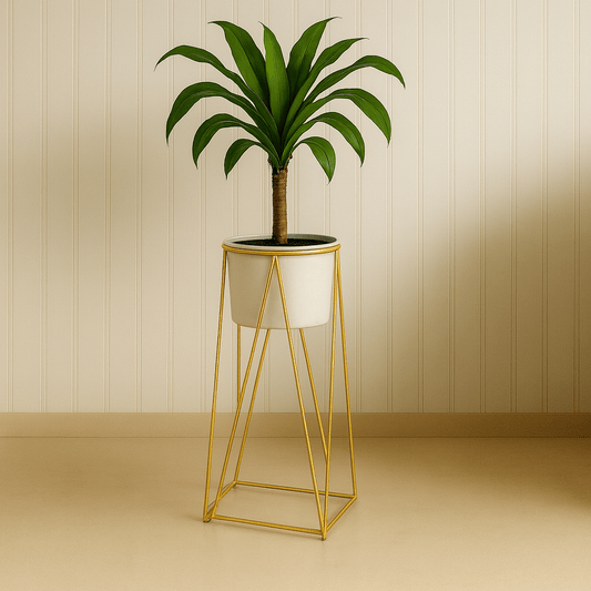 Maceta Decorativa Minimalista con Estructura Metálica Dorada - KB Home
