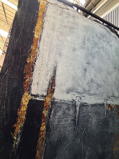 Alfombra Moderna Abstracta en Tonos Negro, Gris y Mostaza – Estilo Contemporáneo